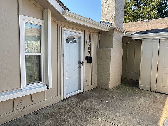 4th image of 14009 Ballantrae Dr