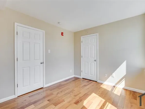662 N 33rd St #3, Philadelphia, PA 19104