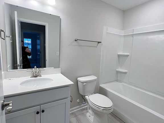 3rd image of 1106 Crater Lake Way #1