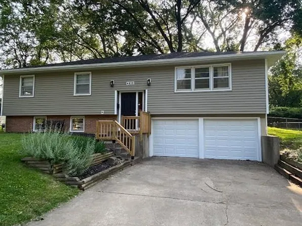 4820 Stearns Ln, Shawnee, KS 66203