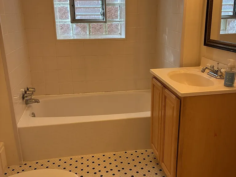 3607 S Emerald Ave #1 — Photo 14
