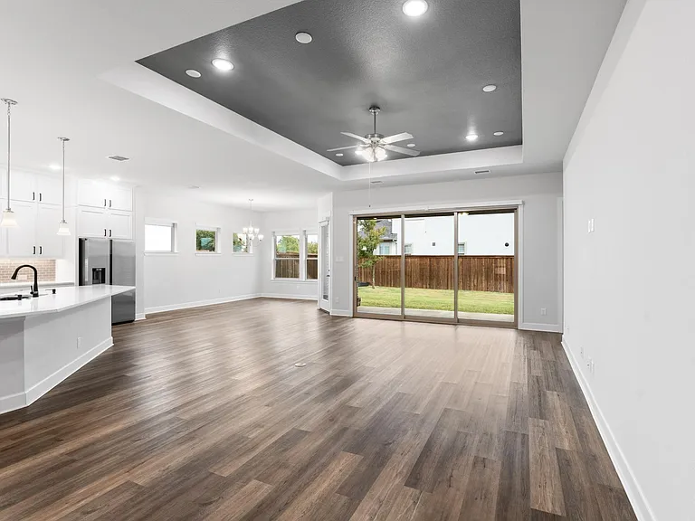 500 Samaritan Dr — Photo 8