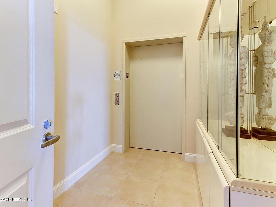 Private Elevator Lobby!