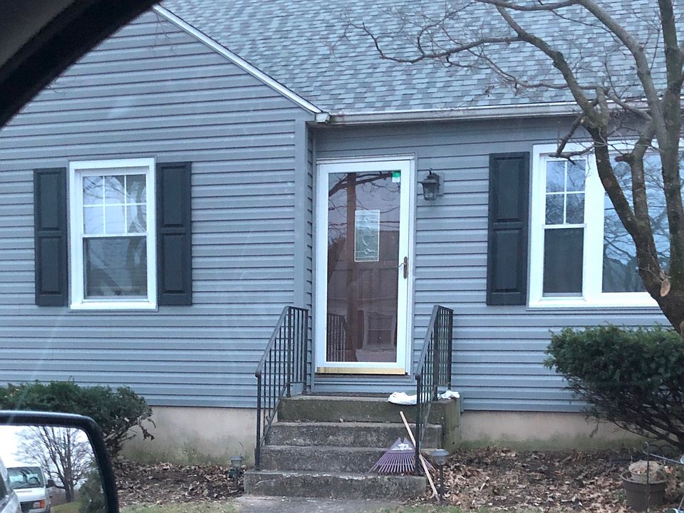 1st image of 8171 Park Dr