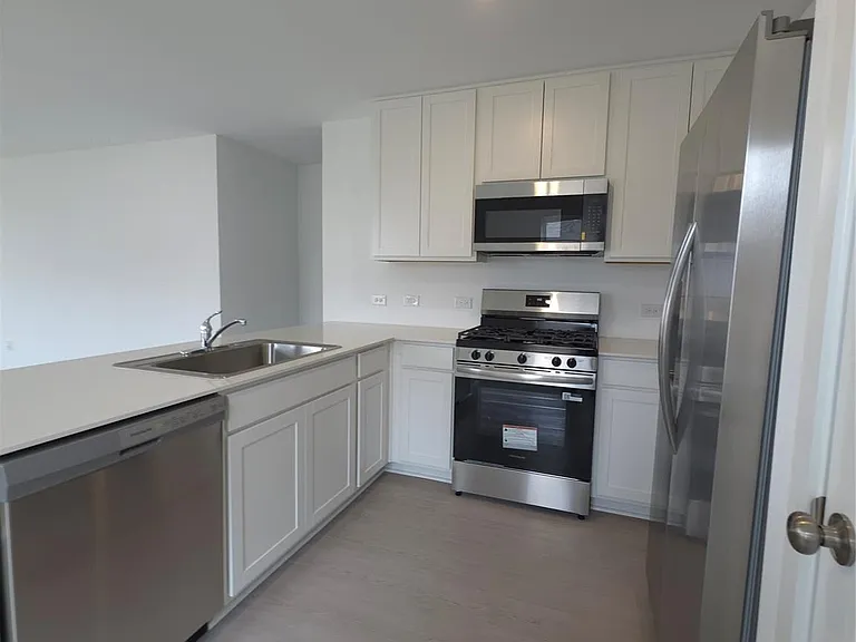 26930 Cascade Sunrise St — Photo 10