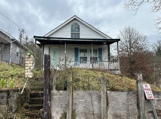 18 Valentia St, Huntington, WV 25705