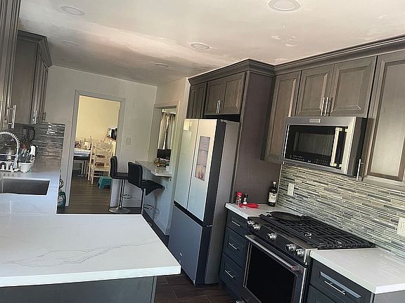 4th image of 1437 E 122nd Pl