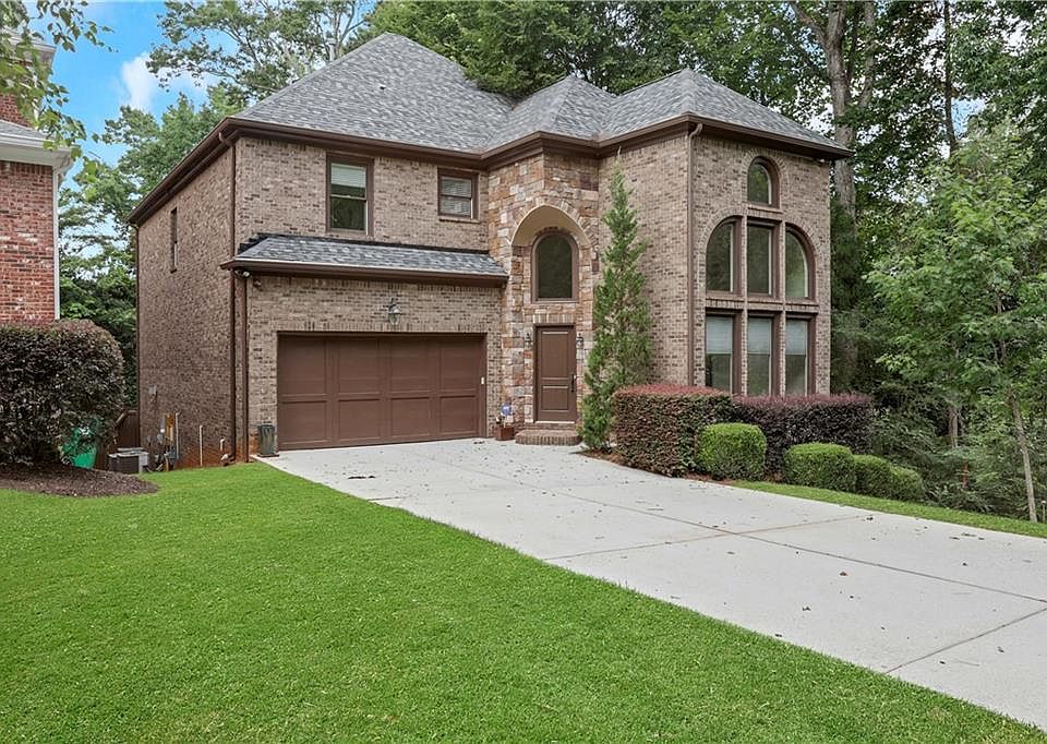 1st image of 3228 Silver Lake Dr