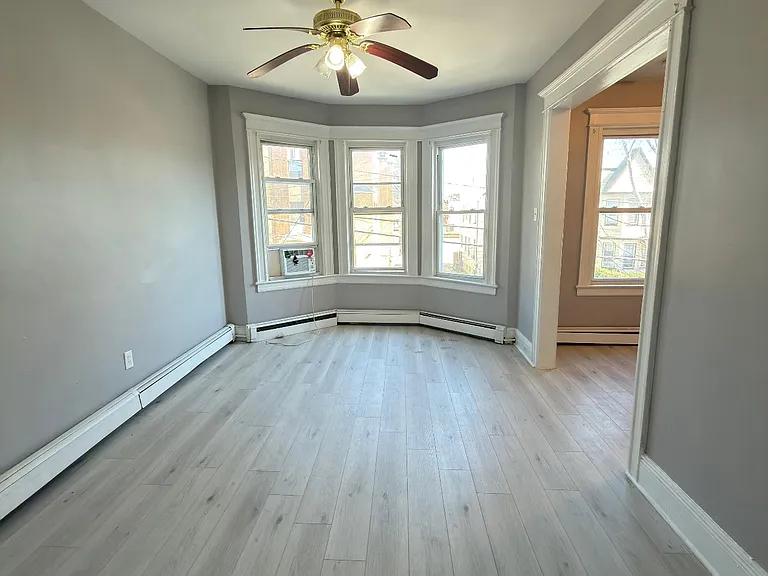 157 Bidwell Ave #2 — Photo 2