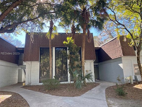3rd image of 101 Woodhaven Drive #139