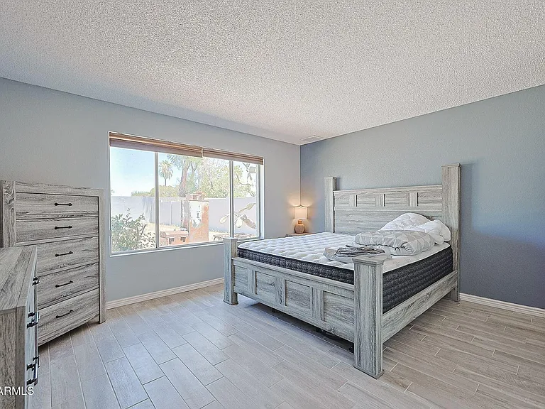 4026 W Willow Ave — Photo 4