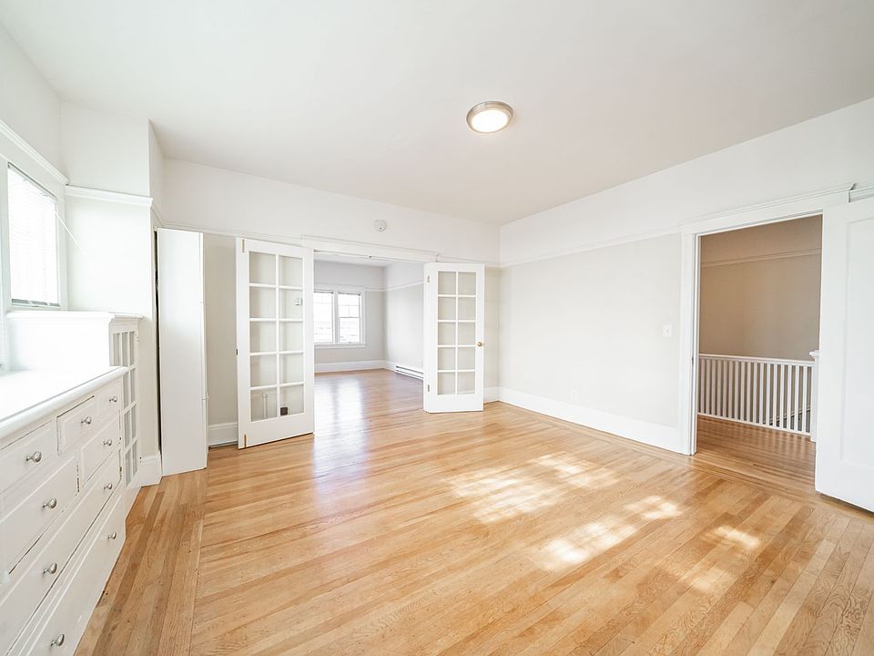 1st image of 460-474 40th St #462
