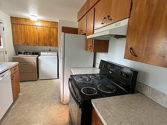 Kitchen and Laundry Area