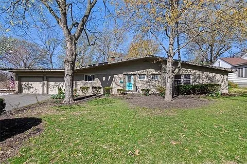 1318 Park Ln — Photo 1