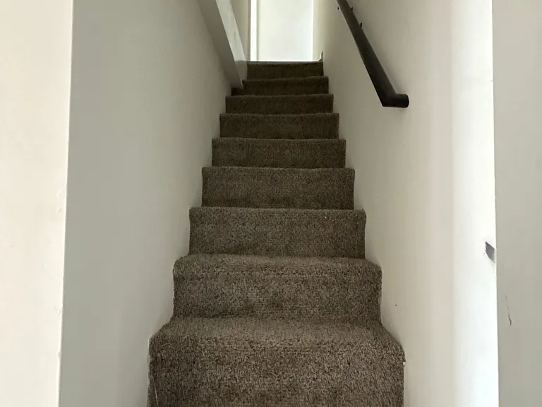 6125 Glenmore Ave — Photo 2