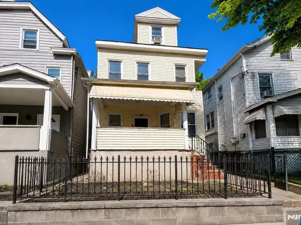 674 E 24th St, Paterson, NJ 07504
