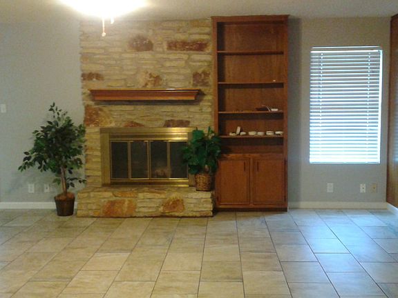 4th image of 3909 Hillside Dr