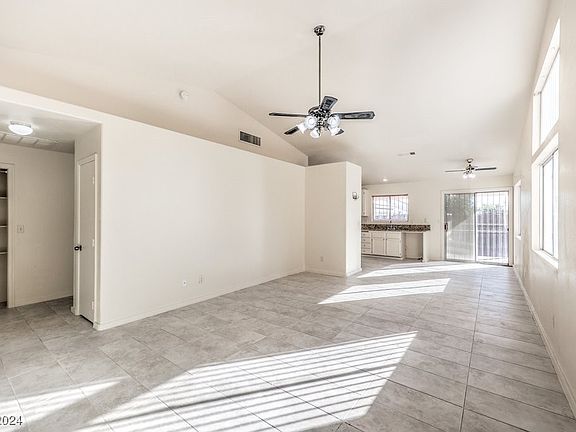 4th image of 1808 Windchime Dr