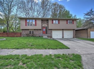 2935 N Primrose Ln, Decatur, IL 62526