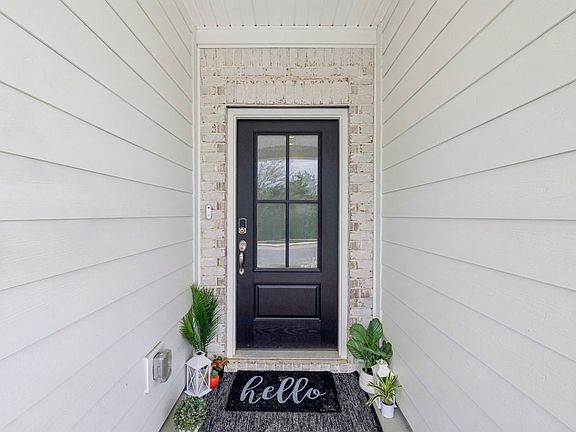 4th image of 4877 Myra Dr