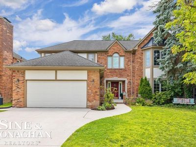 1045 Whittier Rd, Grosse Pointe Park, MI, 48230