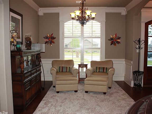 3rd image of 2633 Whitewood Dr