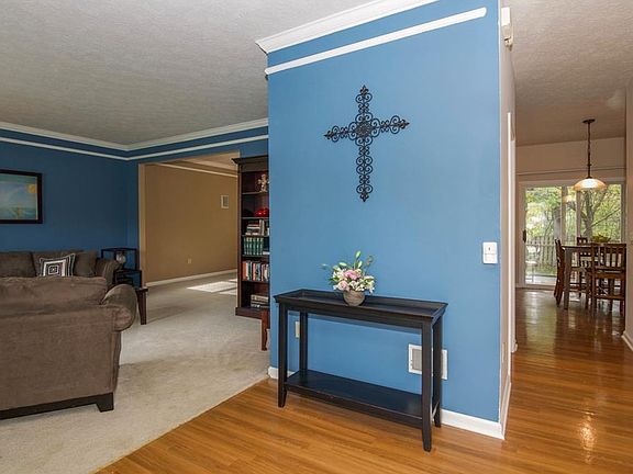 2nd image of 6402 Robinsrock Dr