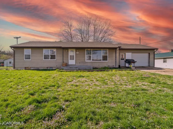 104 E Tennessee St, Chamois, MO 65024