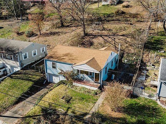 3rd image of 2423 Morningside Ave