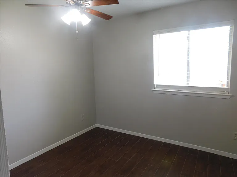 4403 Alamo Ave — Photo 18