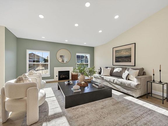 5th image of 2086 El Rancho Dr