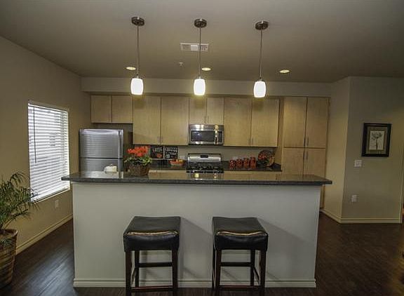 3rd image of 2606 Wilson St. #1505
