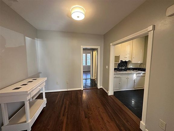 4th image of 6303 Velasco Ave