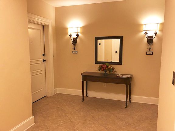 3rd Floor Entry Hall