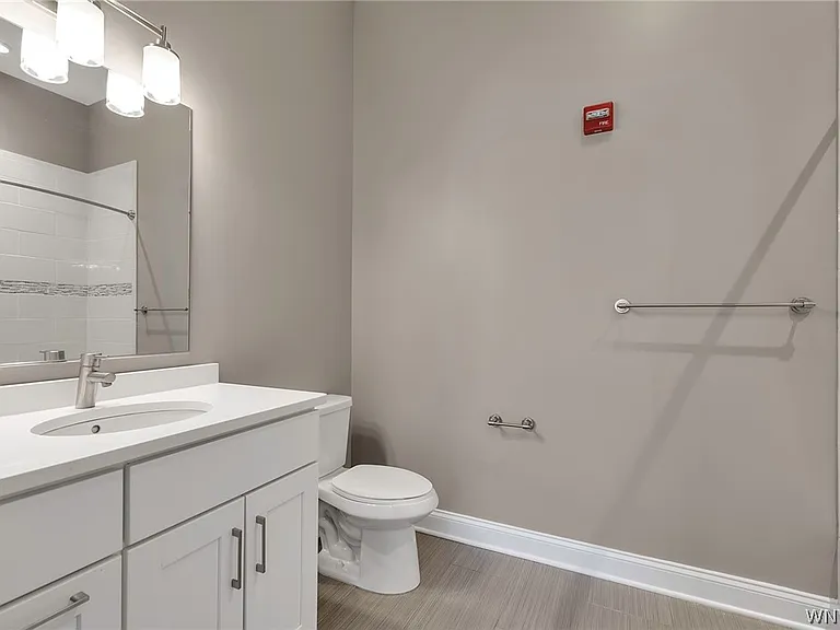 251 Main St #404 — Photo 22
