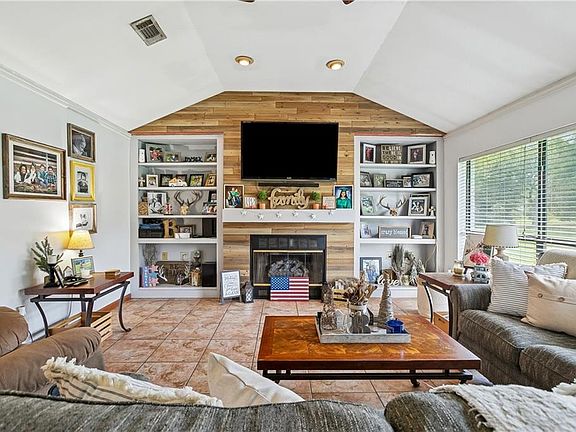 5th image of 12157 Post Oak Dr
