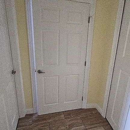 2nd image of 126 Parkview Cir #126