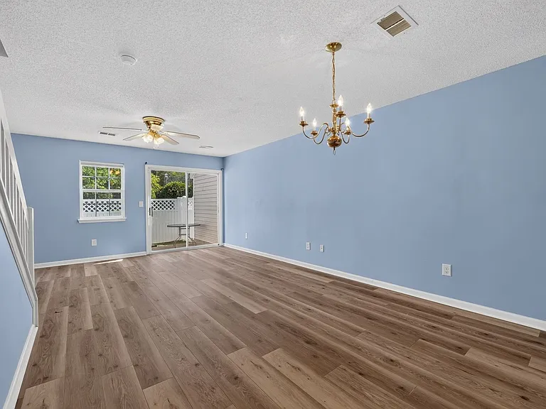 204 Butler Pl — Photo 13