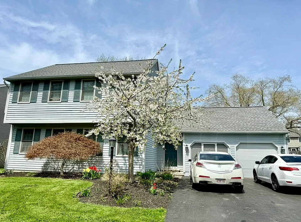 114 Harding Ave S