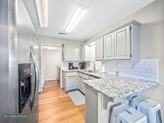 5th image of 1606 Oakwood Ave #1