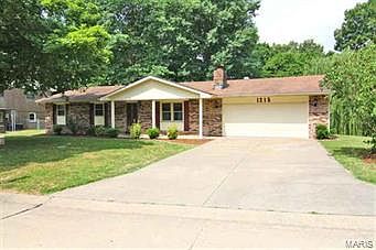 1st image of 1215 Hilldale Cir