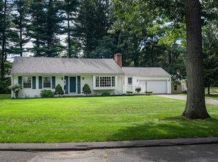 2 E Colonial Rd, Wilbraham, MA 01095