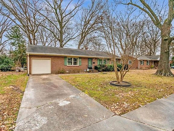 4th image of 213 Hankins Dr