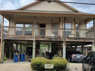 414 West Dr, Kemah, TX 77565