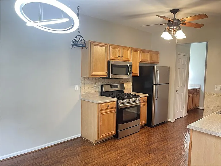 385 Blackwood Ln — Photo 21