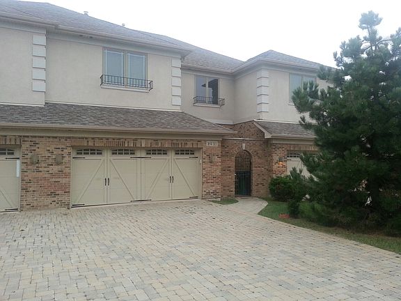 2nd image of 16W311 Shadow Creek Dr #311