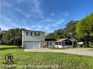327 Lightning Ln, Interlachen, FL 32148