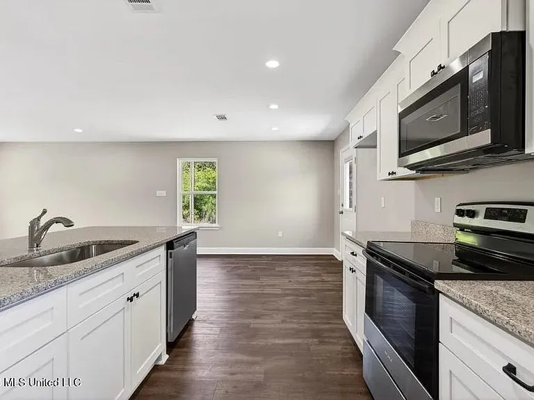 44 John Travis Rd — Photo 4
