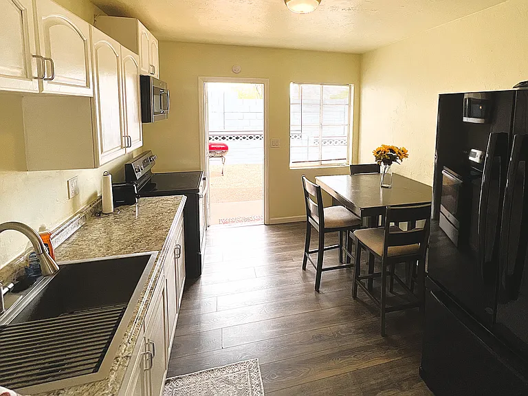 3002 E McKinley St #6 — Photo 7