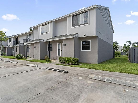 3rd image of 5401 Bayside Drive